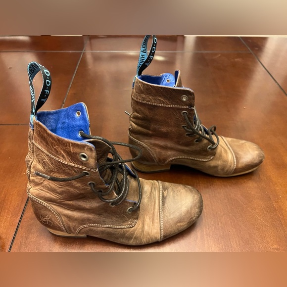 John Fluevog discontinued BBC Boots - Picture 2 of 8